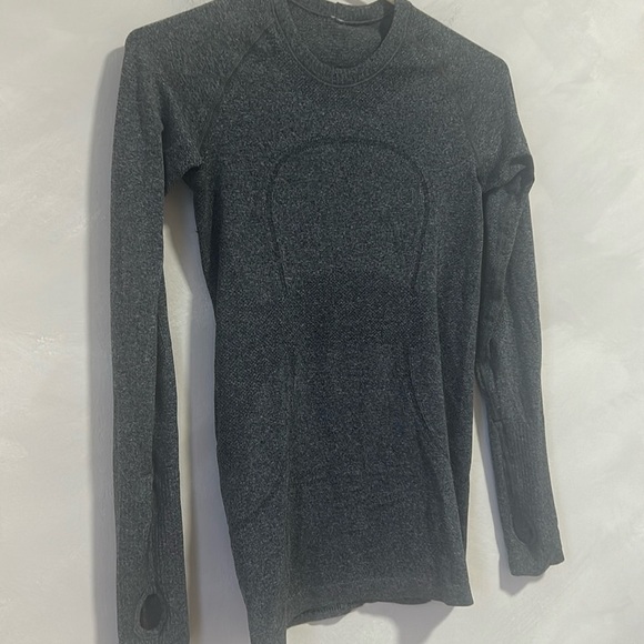 Lululemon Swiftly Tech Long Sleeve Crew Grey size 4 - Picture 2 of 8